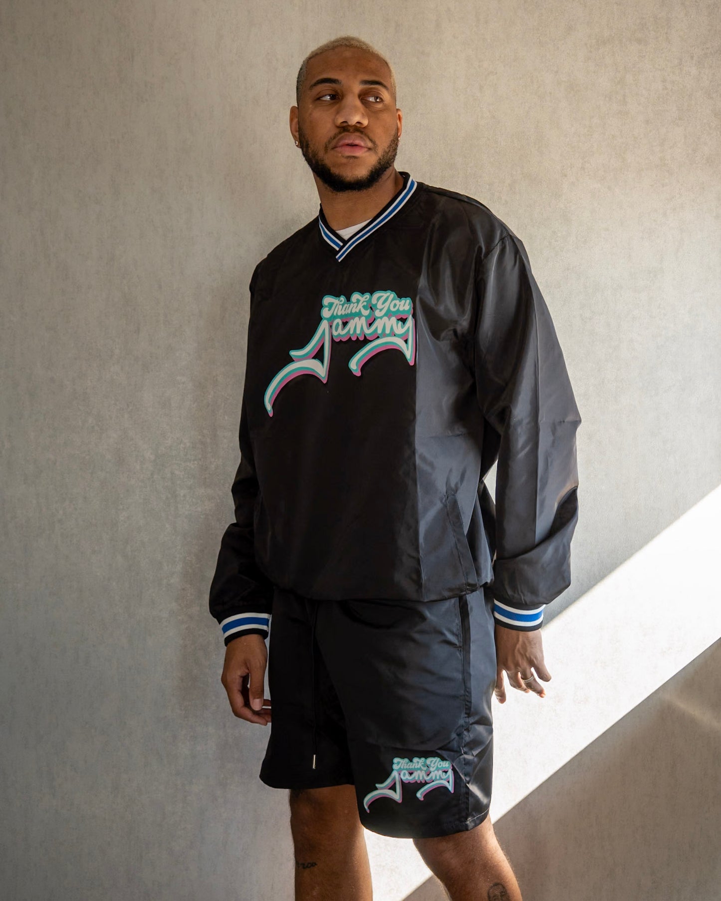The 11/10 - Crew pullover + shorts set.